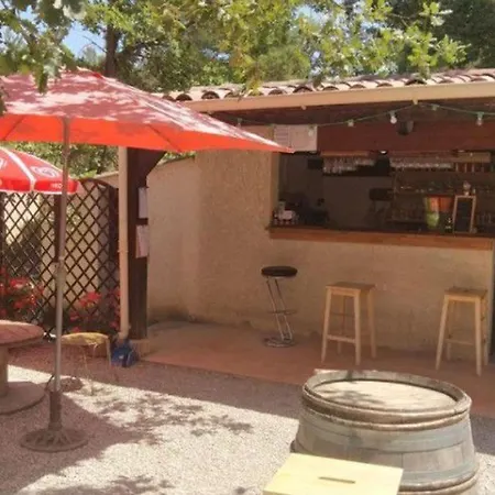 Au D'esparron Avec Terrasse - Api-1-52-578