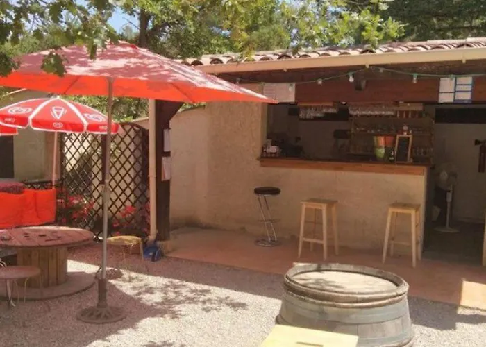 Au D'esparron Avec Terrasse - Api-1-52-578