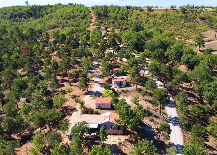 Au D'esparron Avec Terrasse - Api-1-52-578 Campsite *