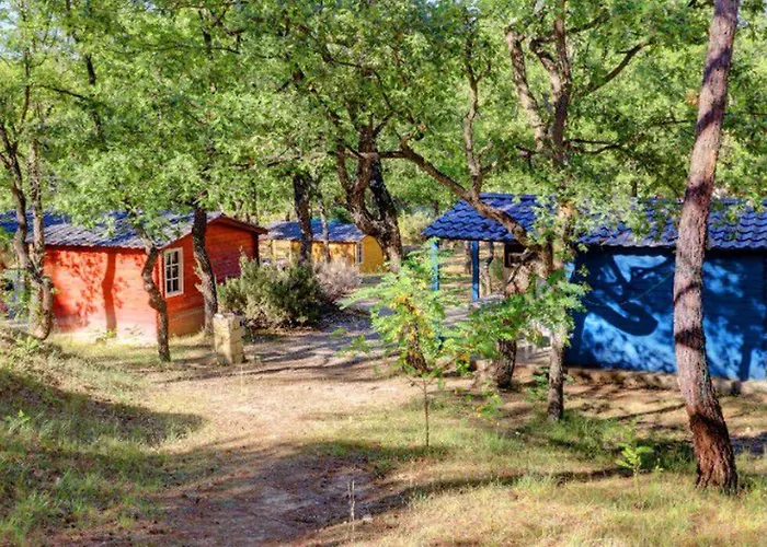 Au D'esparron Avec Terrasse - Api-1-52-578 *