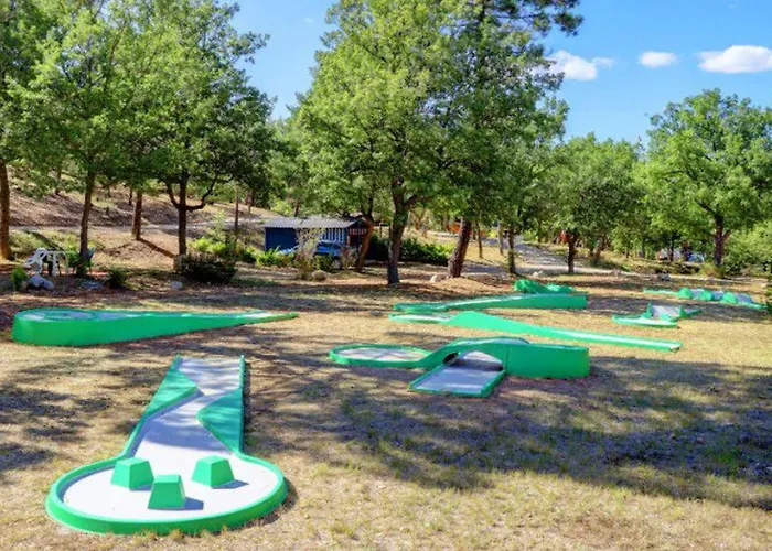 Au D'esparron Avec Terrasse - Api-1-52-578 Campsite